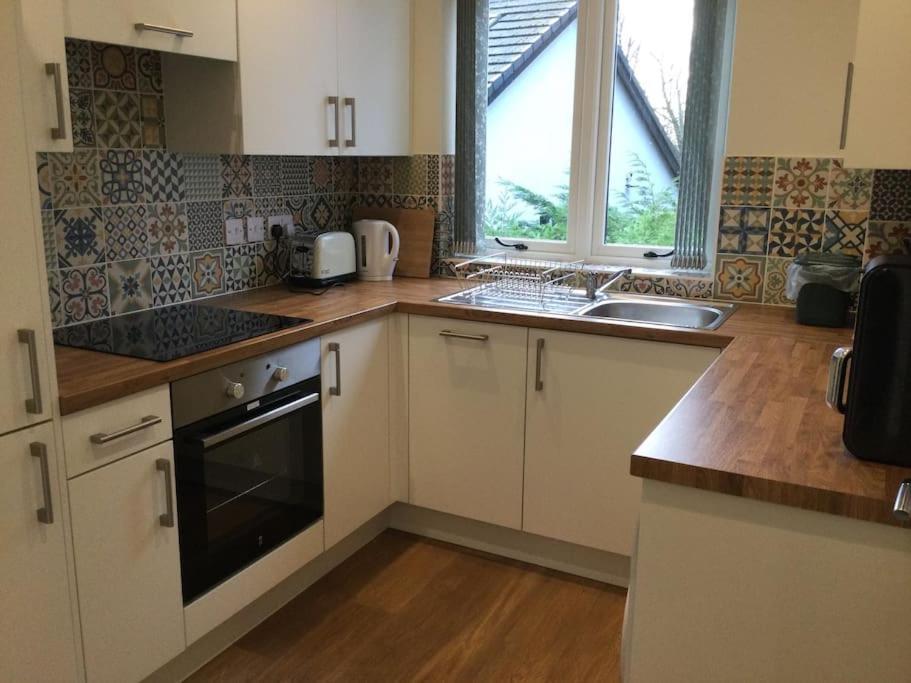 Churstonbnb, Private Flat Within Family Home, Bolton Lostock Buitenkant foto